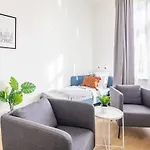 דירה - Cute And Comfy